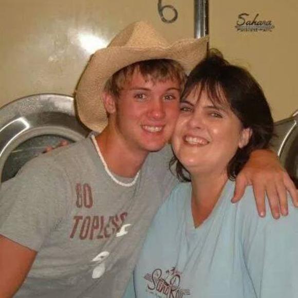 Meet your Posher, Jennifer - Picture 1 of 1